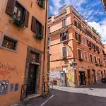 Piazza Dei Renzi Trastevere Building 4 Bedroom With Terrace