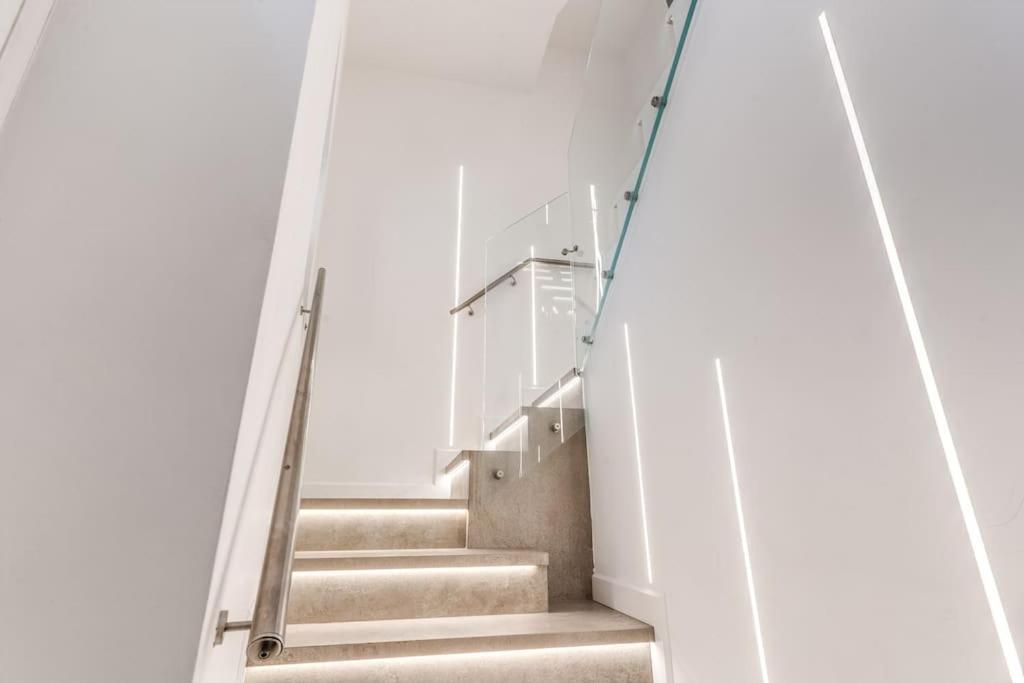 Piazza Dei Renzi Trastevere Building 4 Bedroom With Terrace Apartment Rome