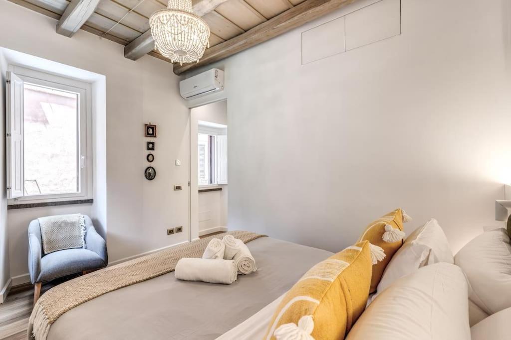 Piazza Dei Renzi Trastevere Building 4 Bedroom With Terrace *