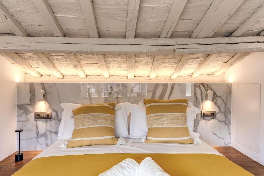 Piazza Dei Renzi Trastevere Building 4 Bedroom With Terrace Rome