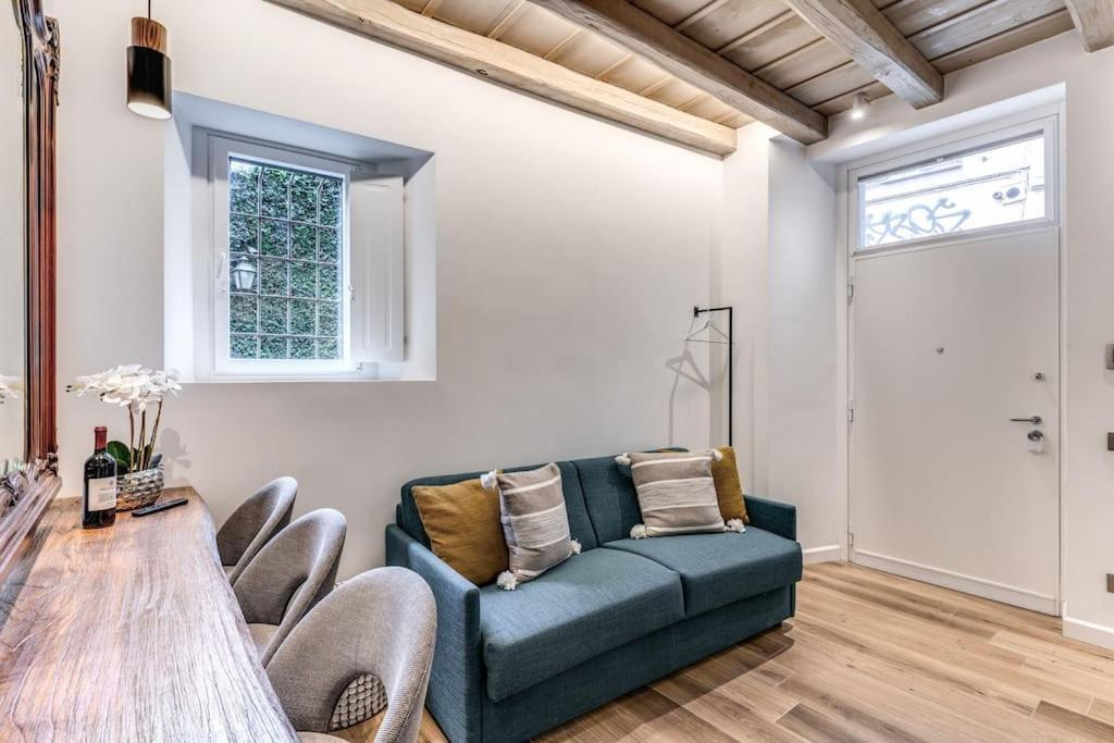 Apartment Piazza Dei Renzi Trastevere Building 4 Bedroom With Terrace