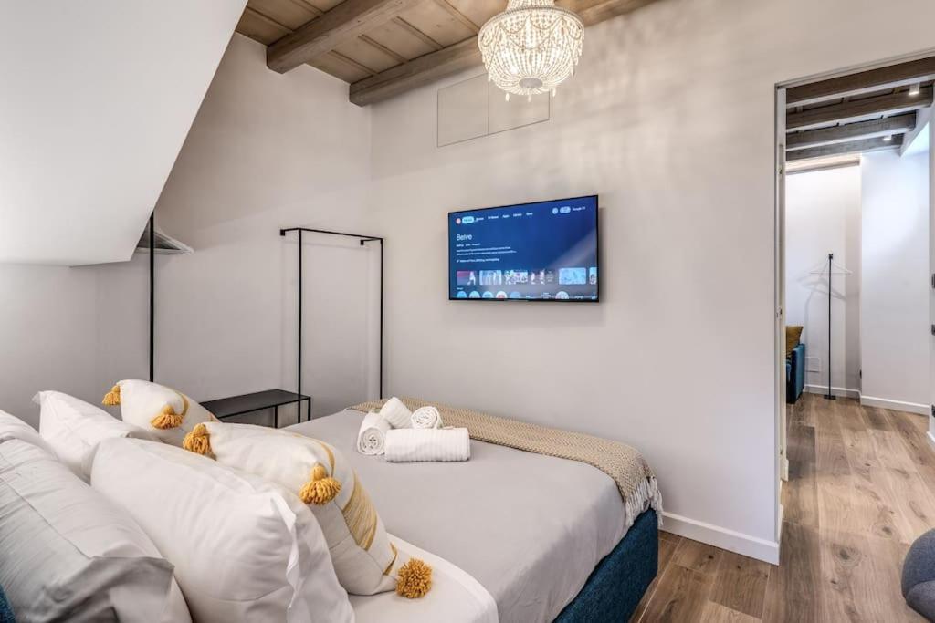 Apartment Piazza Dei Renzi Trastevere Building 4 Bedroom With Terrace Rome
