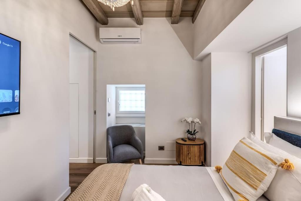 Apartment Piazza Dei Renzi Trastevere Building 4 Bedroom With Terrace