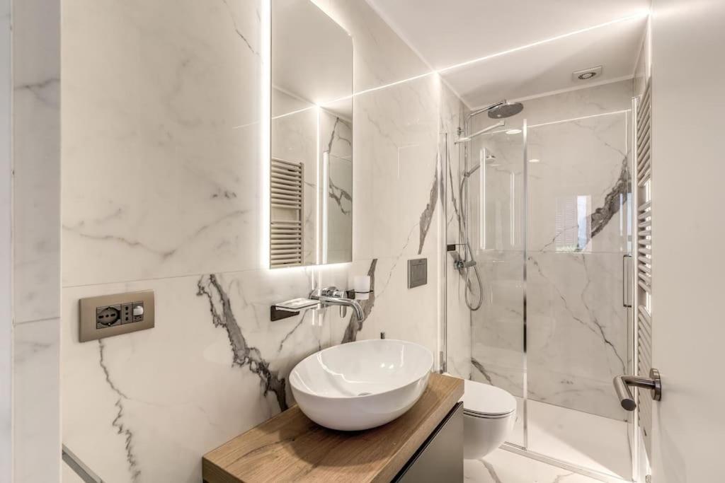 Piazza Dei Renzi Trastevere Building 4 Bedroom With Terrace Apartment Rome