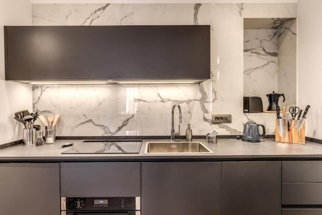 Piazza Dei Renzi Trastevere Building 4 Bedroom With Terrace Apartment