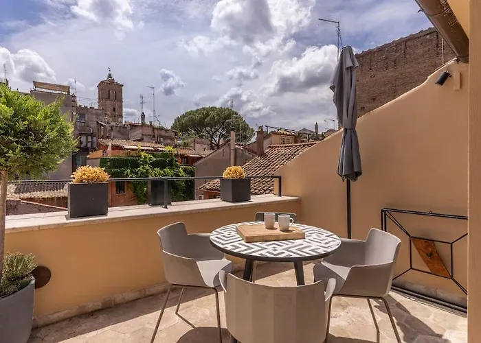 Piazza Dei Renzi Trastevere Building 4 Bedroom With Terrace