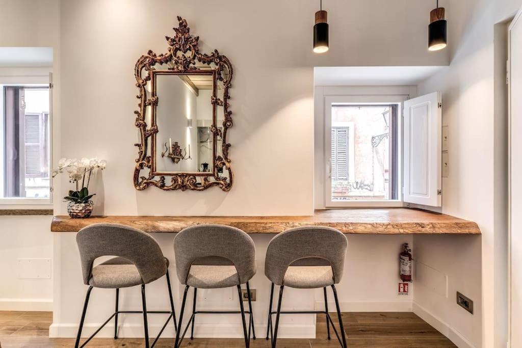 Piazza Dei Renzi Trastevere Building 4 Bedroom With Terrace * Rome
