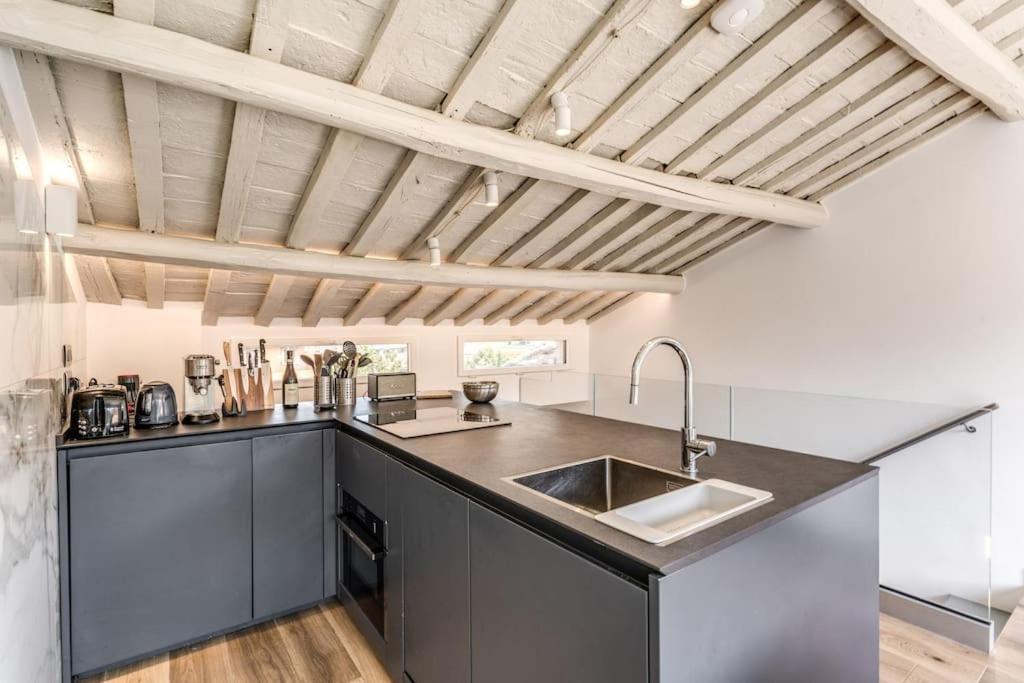 Appartement Piazza Dei Renzi Trastevere Building 4 Bedroom With Terrace *